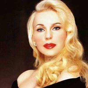 Meet your Posher, Brenda